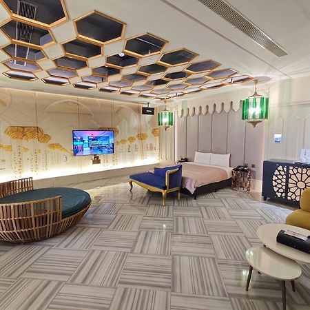 Icolour Villa Motel Taichung Extérieur photo
