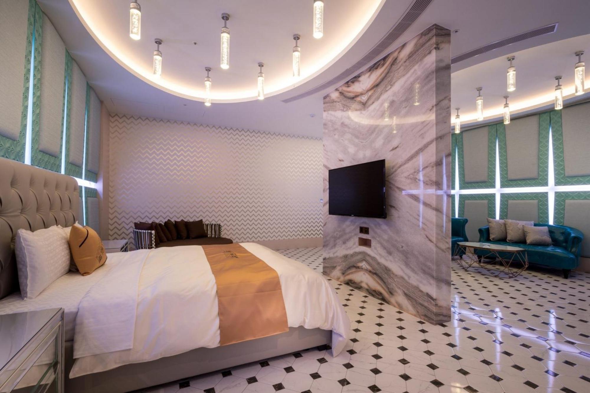 Icolour Villa Motel Taichung Extérieur photo