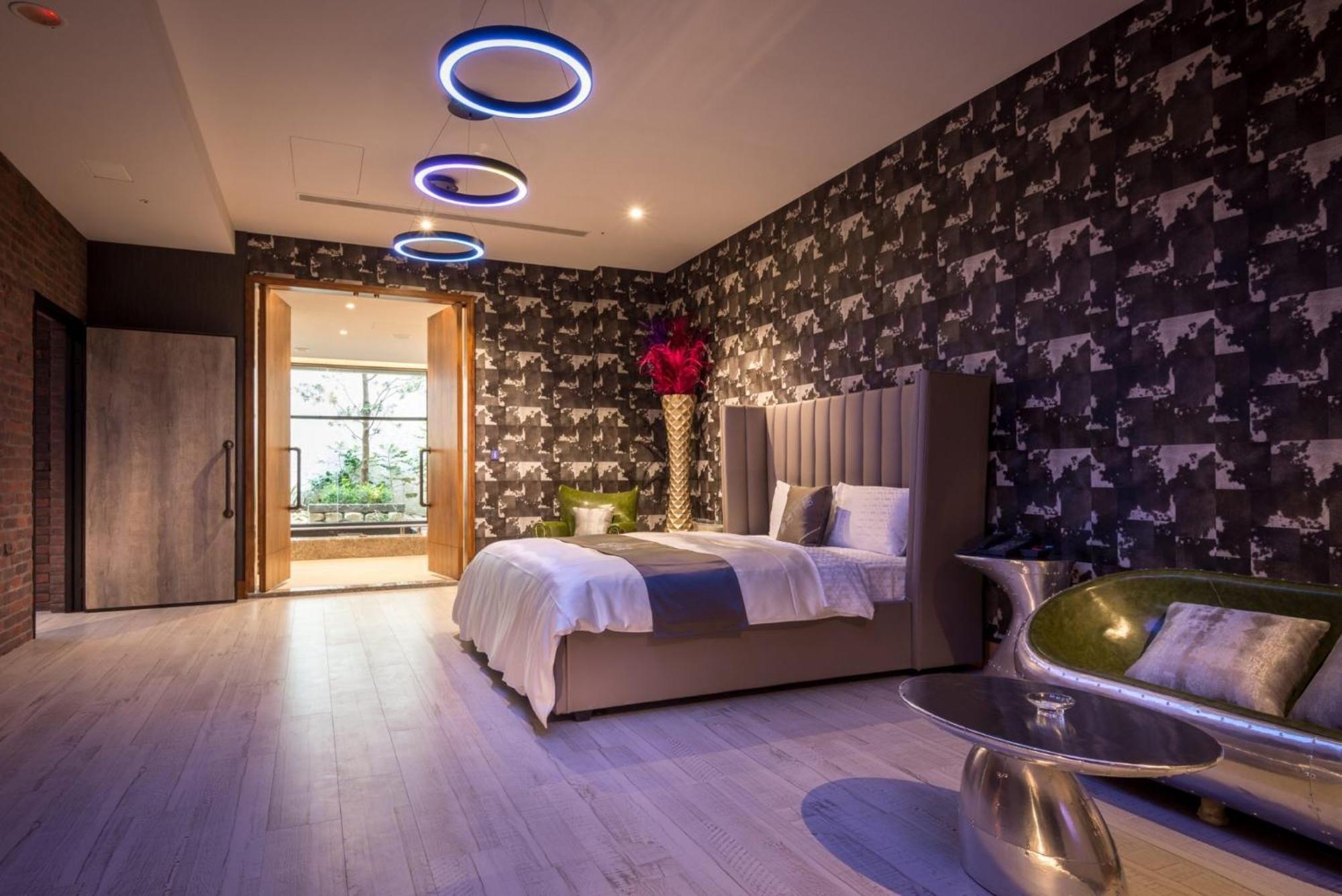 Icolour Villa Motel Taichung Extérieur photo
