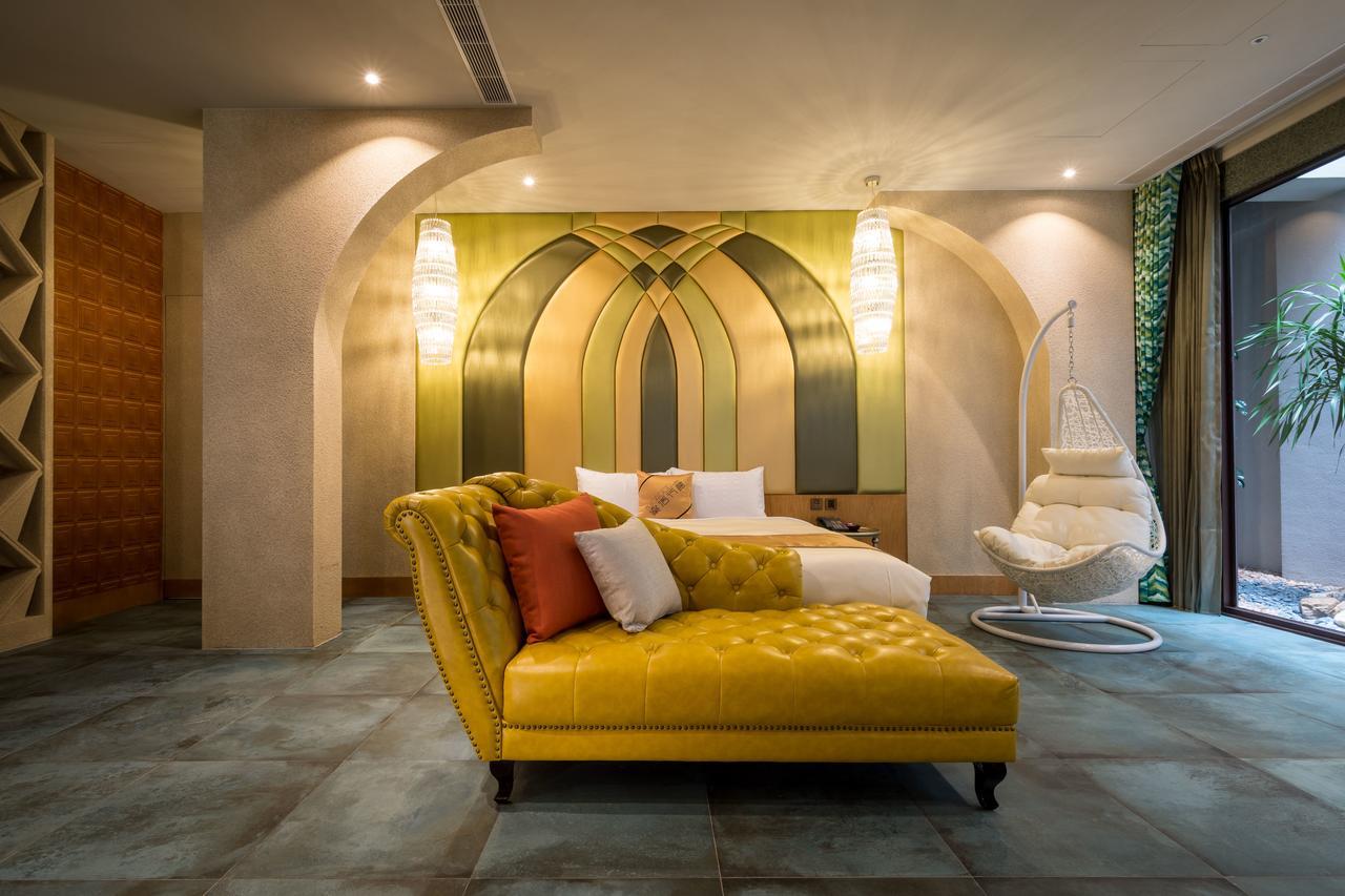 Icolour Villa Motel Taichung Extérieur photo