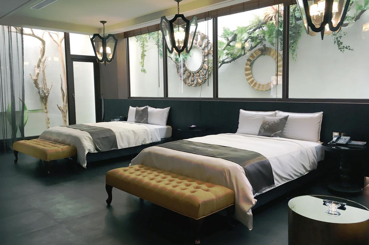 Icolour Villa Motel Taichung Extérieur photo