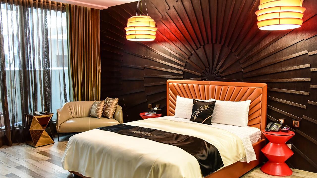 Icolour Villa Motel Taichung Extérieur photo