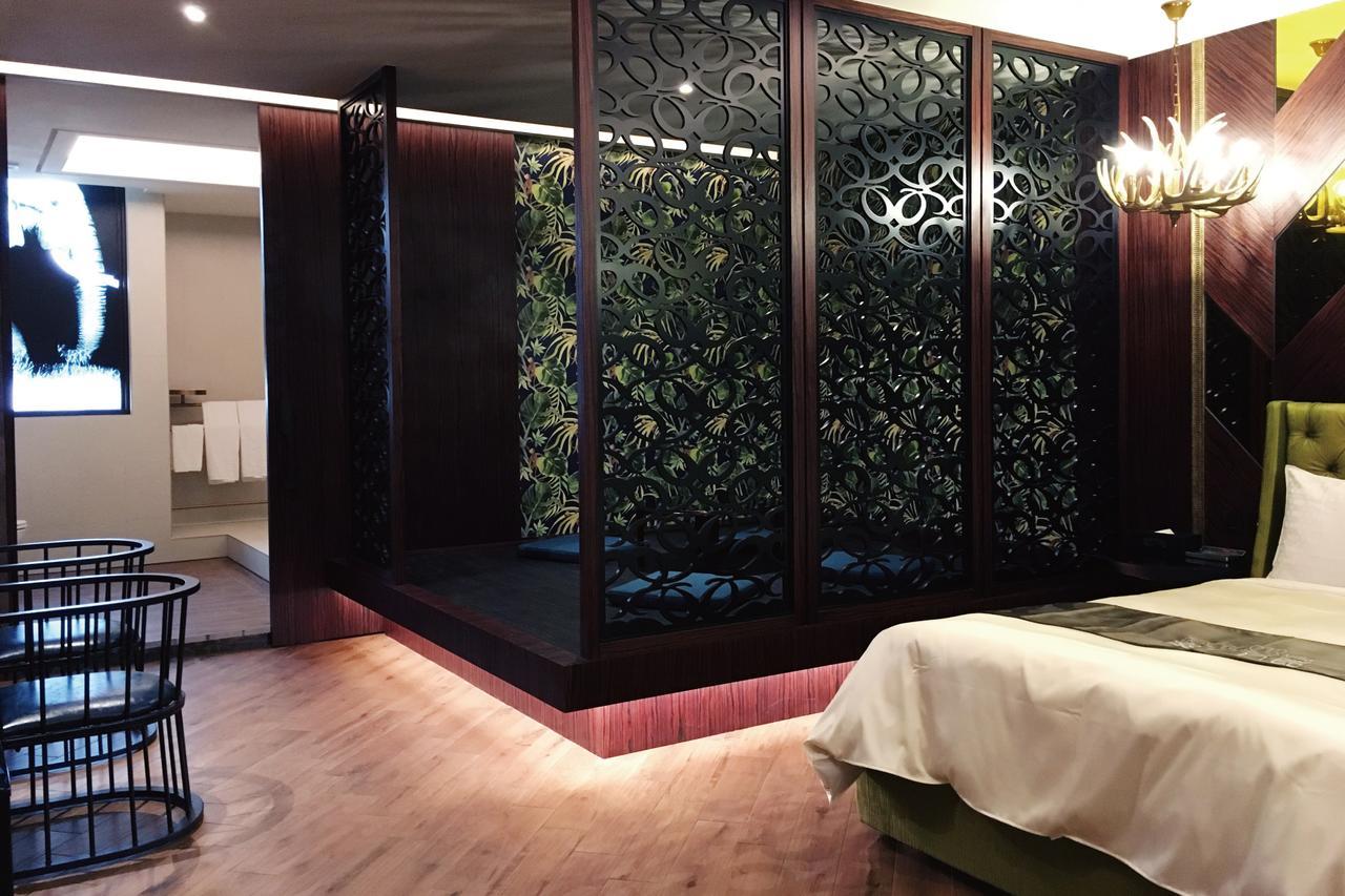 Icolour Villa Motel Taichung Extérieur photo